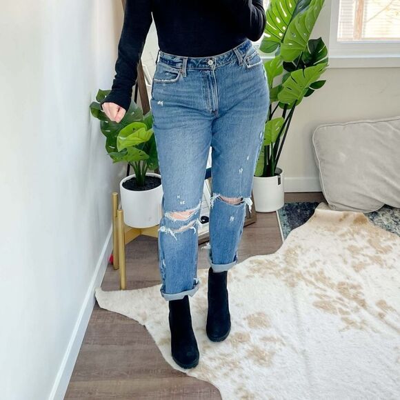 ABERCROMBIE AND FITCH CURVE LOVE HIGH RISE MOM JEAN WITH DISTRESSING SIZE 25/0 - Picture 1 of 8